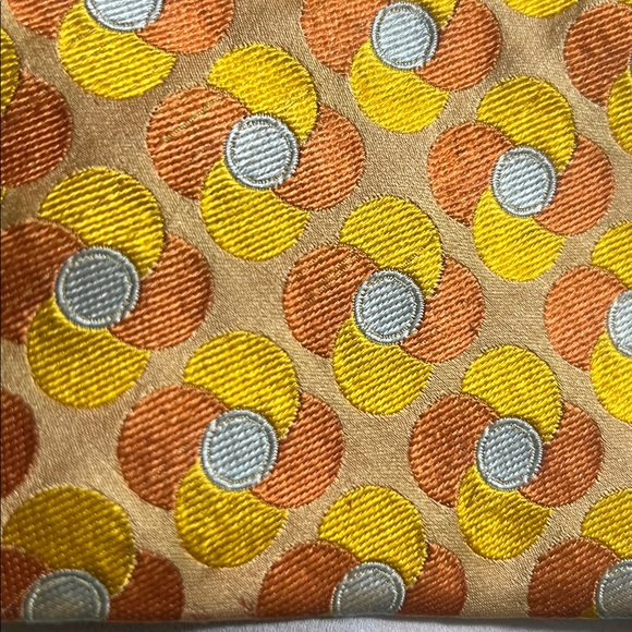 Ted Baker London Adelaide Float Medallion 100% silk tie. - Picture 2 of 3